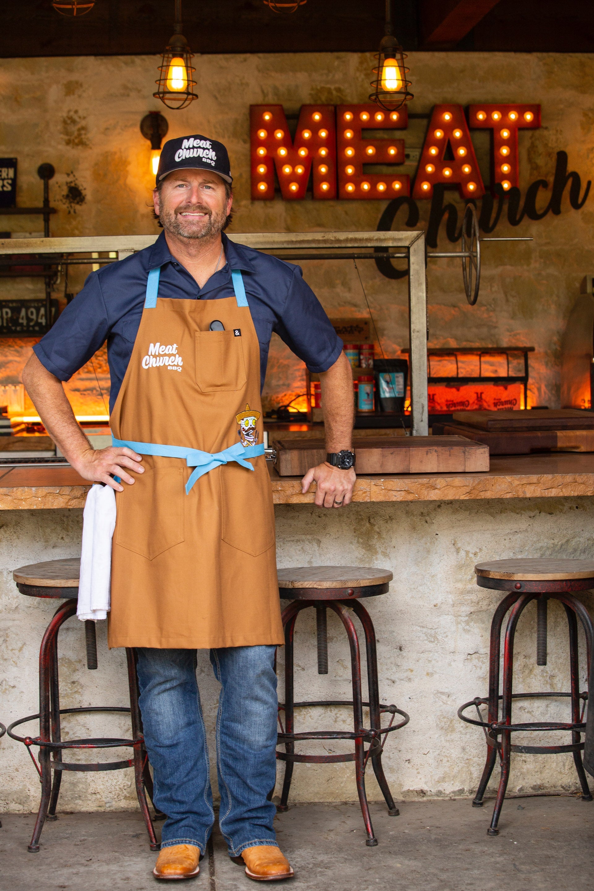 hedley-and-bennett-meat-church-apron-duck-tan-r0 image_912805a7-8b3f-48b2-8698-64cb1afdc18a.jpg